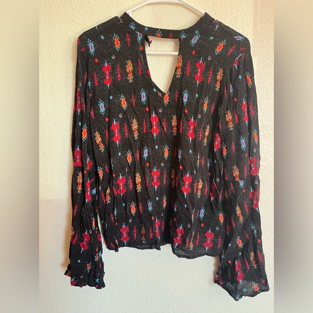 Black & Aztec Roper Cropped Long Sleeve